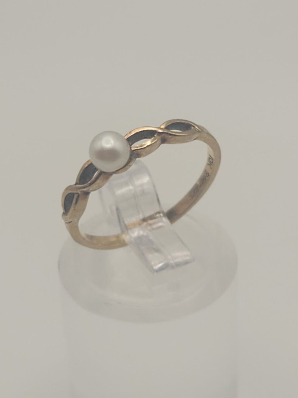 10K Gold Pearl Ring Vintage Minimalist Stacking Band